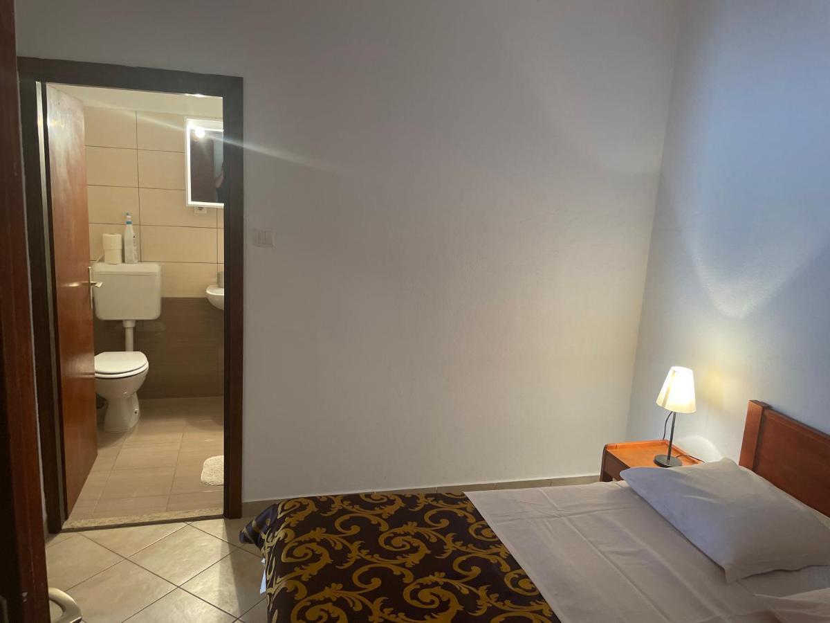 Apartments Iva باكوشتاني المظهر الخارجي الصورة