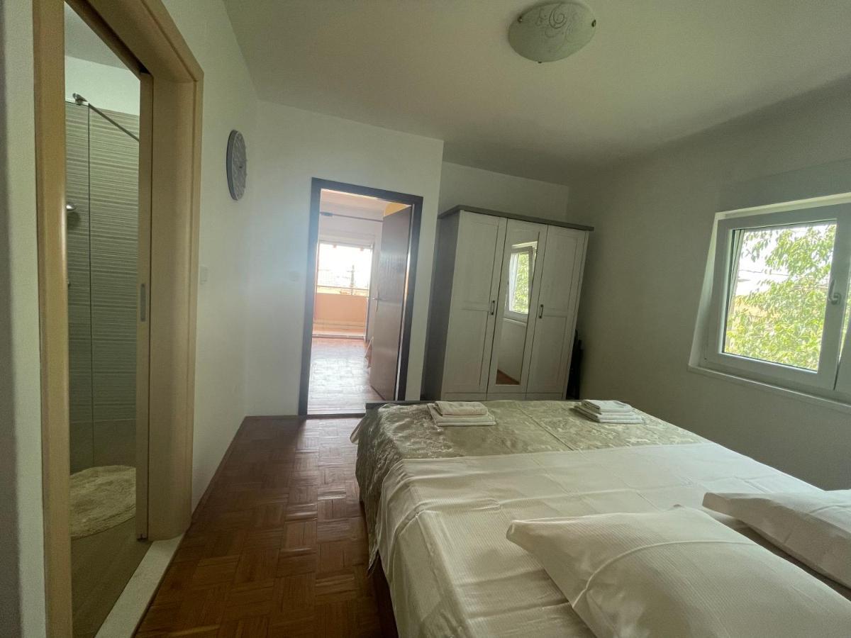 Apartments Iva باكوشتاني المظهر الخارجي الصورة