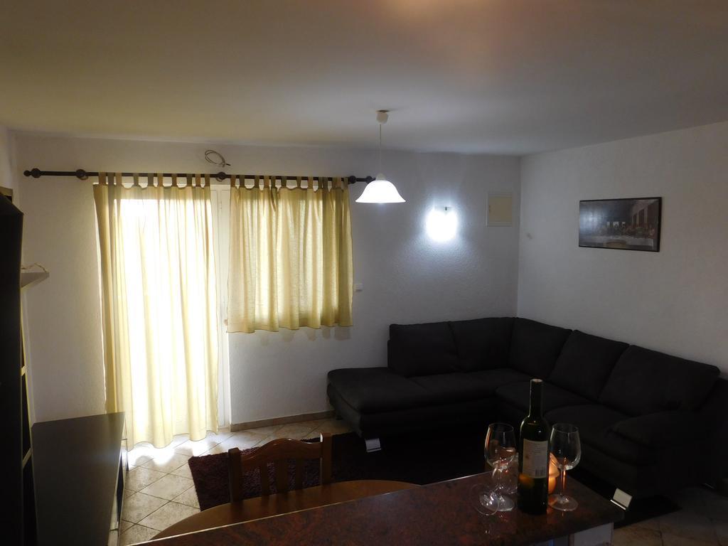 Apartments Iva باكوشتاني المظهر الخارجي الصورة